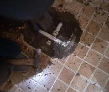福安卫生间漏水维修公司为您分享下卫生间渗水如何处理及注意事项